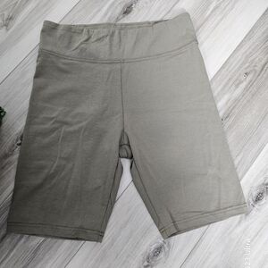 Women's  C&C California Olive Green Shorts Sz M